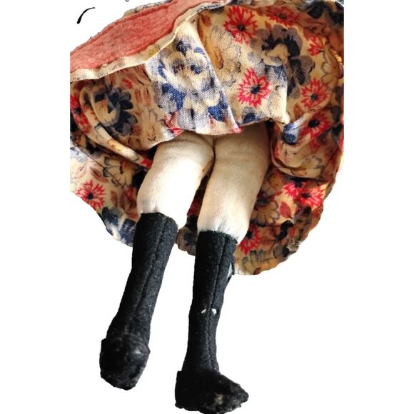 1950s Vintage Magis Roma Doll, Hand Painted Felt Face, 8 inches - Picture 4 of 4